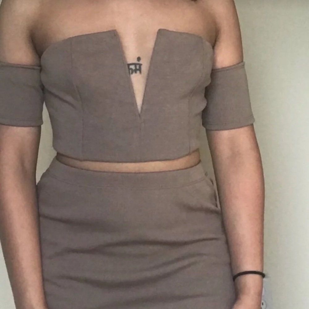 2 piece set Sz Small